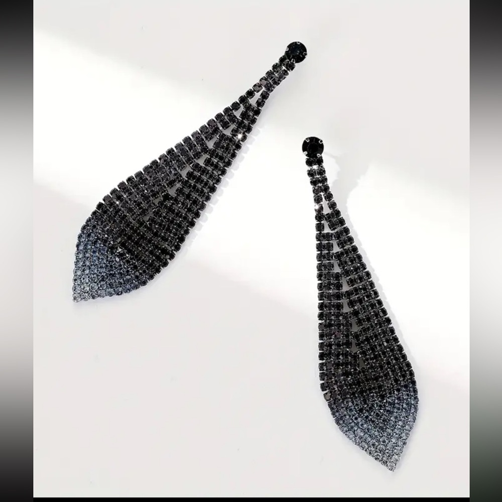 New Rhinestone Dangle Earrings - image 2